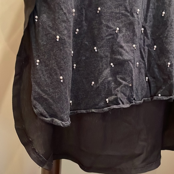 Dex high-low pearl top - Picture 3 of 7